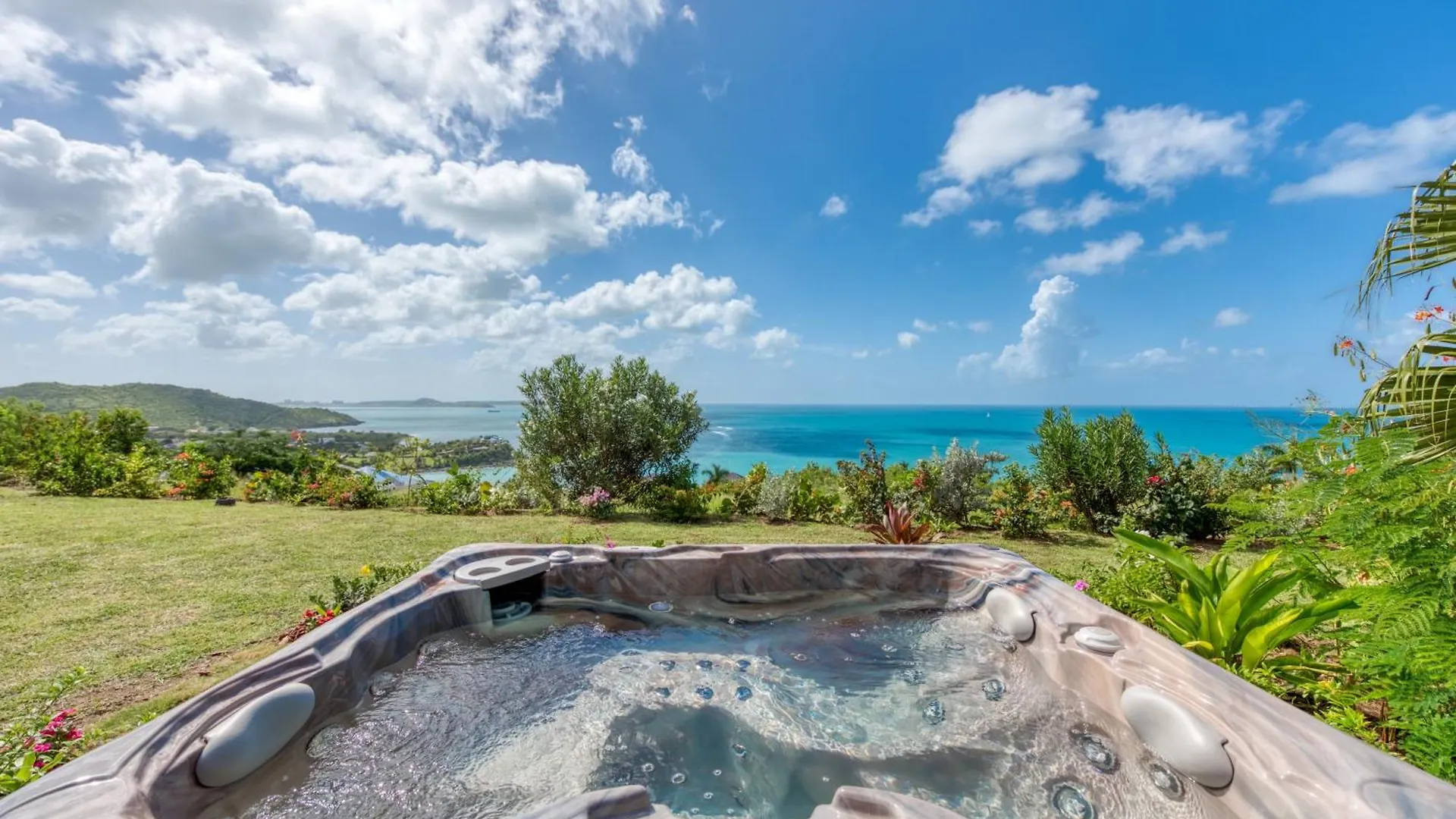 Villa Ocean 5 Happy Bay 6 Bedroom Villa, Stunning Ocean Views, 2 Beaches, Close To Grand-Case Dining La Savane