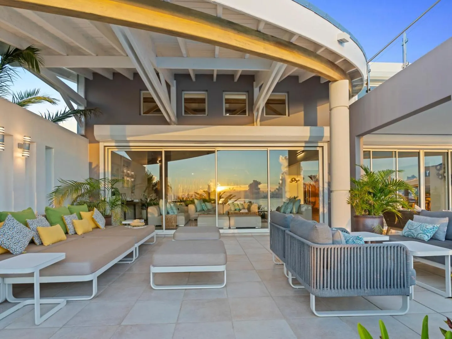 Ocean 5 Happy Bay 6 Bedroom Villa, Stunning Ocean Views, 2 Beaches, Close To Grand-Case Dining La Savane Sint Maarten